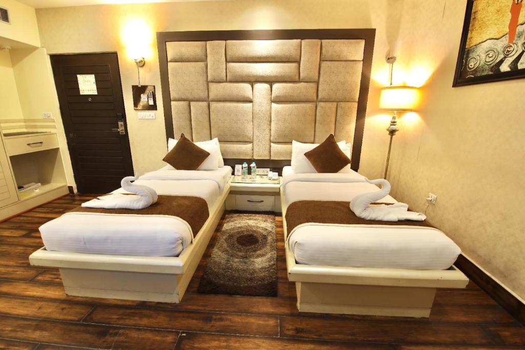 harmony hotel - home page single room